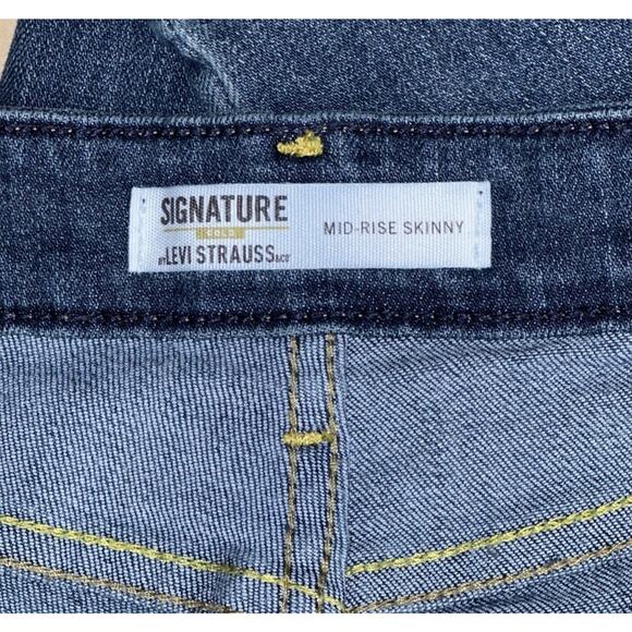 Levi’s Signature Miss Rise, Skinny Jeans, Blue Wash women’s size 32 by 28 Denim - Picture 5 of 6